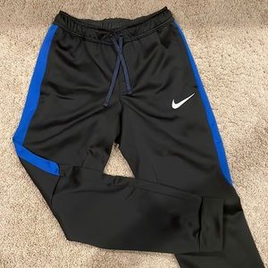 Nike Pro Therma-fit joggers